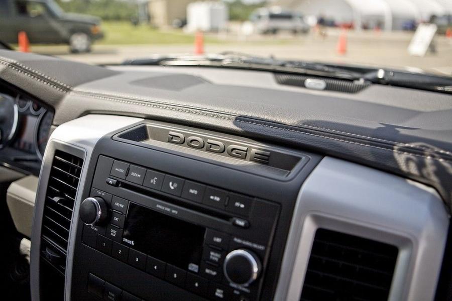  Dodge Ram 1500 RT 2009 года  (фото 15 из 30)